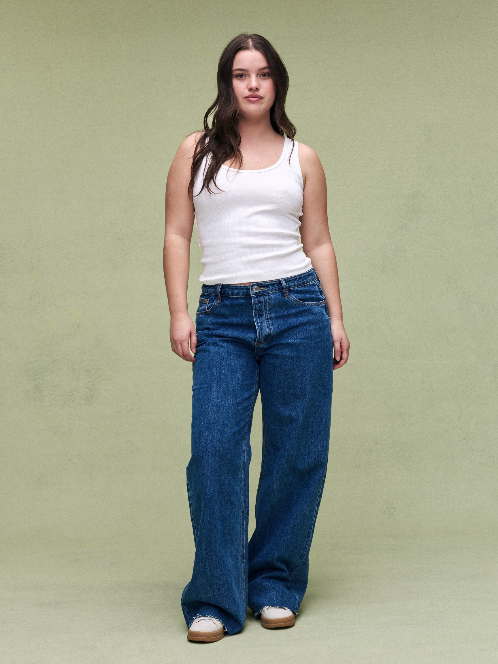 Low Rise Baggy Jeans - Medium Wash